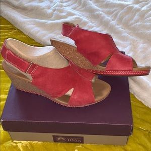 Clarks Nubuck wedge sandals